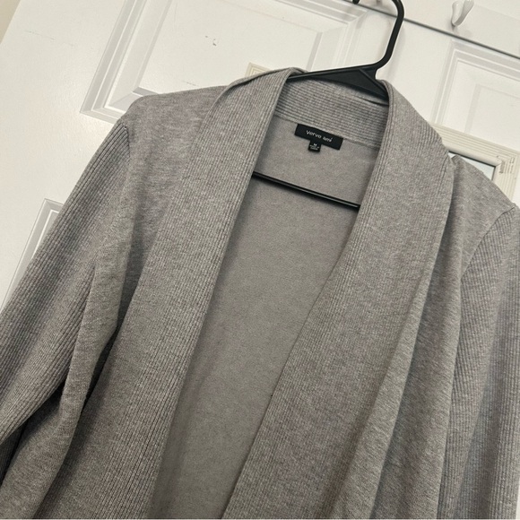 Gray cardigan sweater​​​​​ - Picture 4 of 5